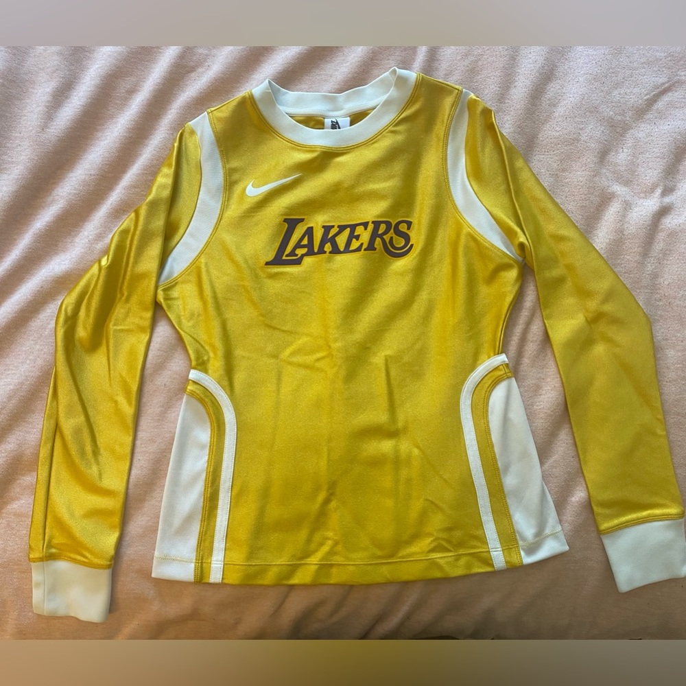 Nike Women’s NBA Collection LA LakersGold Long Sleeve (size medium)